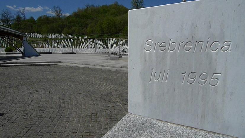 De erebegraafplaats van gedode moslims in Srebrenica. 