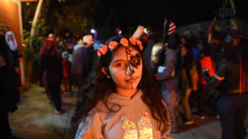 Xochitl (13) uit Mexico laat zien hoe zij op 1 en 2 november Día de Muertos viert